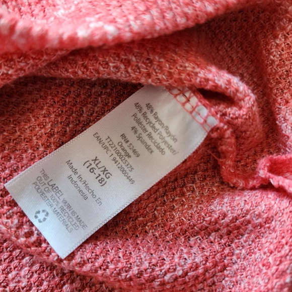 Time & tru textured short sleeve v-neck t-shirt, size XL - Picture 8 of 11